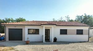Maison individuelle de plain-pied avec enduit bi-ton