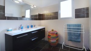 Vue intérieure salle de bain - Maisons Clair Logis