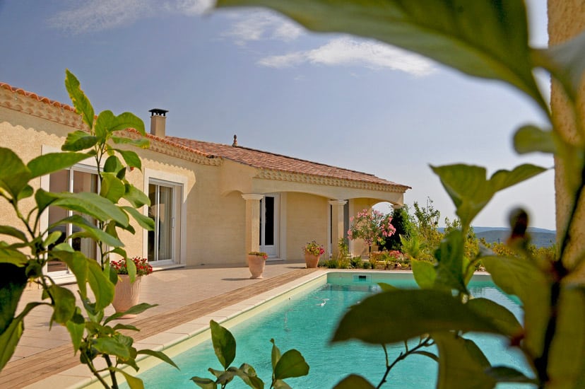 Villa neuve avec piscine - Maisons Clair Logis Provence-Languedoc